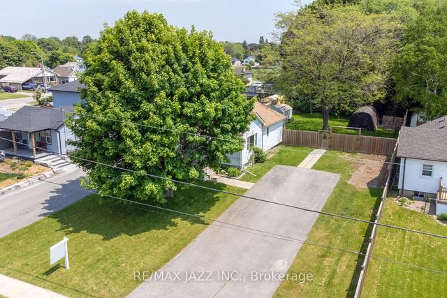 61 Hunt St, House detached with 2 bedrooms, 1 bathrooms and 6 parking in Clarington ON | Image 22