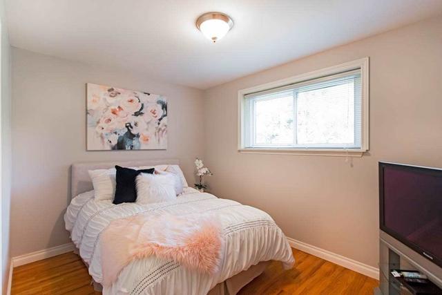 5247 Broughton Cres N, House detached with 3 bedrooms, 2 bathrooms and 3 parking in Burlington ON | Image 14