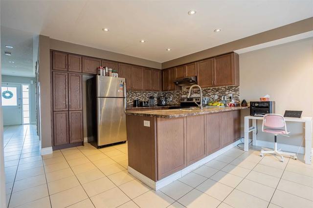 3217 Neyagawa Blvd, House attached with 3 bedrooms, 3 bathrooms and 2 parking in Oakville ON | Image 21