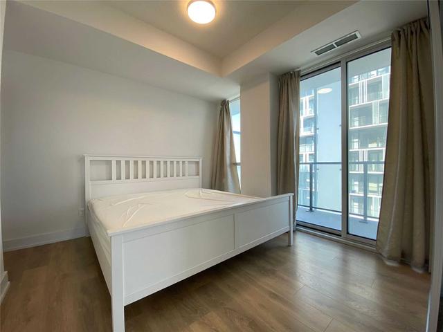 1111 - 128 Fairview Mall Dr, Condo with 2 bedrooms, 2 bathrooms and 1 parking in Toronto ON | Image 3