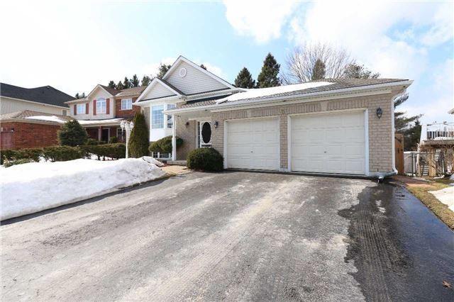 8 Country Lane, House detached with 2 bedrooms, 2 bathrooms and 2 parking in Barrie ON | Image 3
