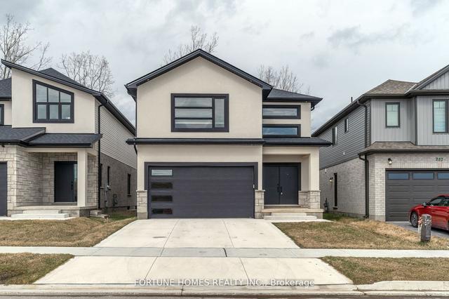 228 Knott Dr, House detached with 4 bedrooms, 4 bathrooms and 6 parking in London ON | Image 1