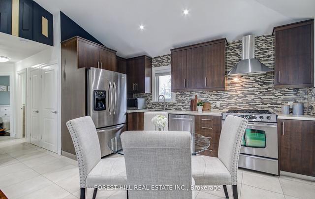 28 Battersea Cres, House detached with 3 bedrooms, 2 bathrooms and 7 parking in Toronto ON | Image 4