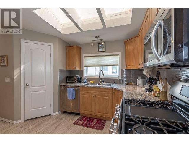 14 - 6688 Tronson Road, House other with 3 bedrooms, 2 bathrooms and 2 parking in Vernon BC | Image 13