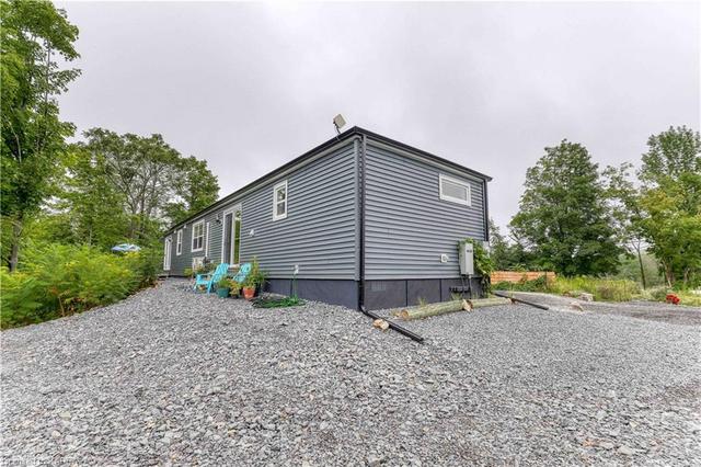 6056 Highway 15, House detached with 3 bedrooms, 2 bathrooms and 6 parking in Kingston ON | Image 7