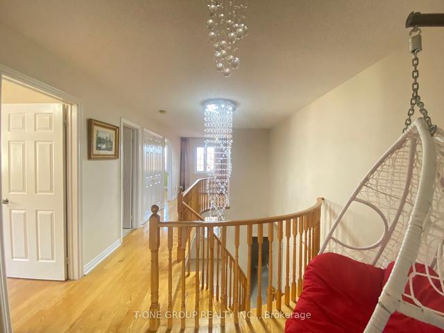 88 Sanwood Blvd, House detached with 4 bedrooms, 4 bathrooms and 2 parking in Toronto ON | Image 16