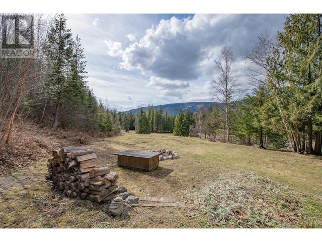 1195 Sugar Lake Road, House detached with 2 bedrooms, 2 bathrooms and 15 parking in North Okanagan E BC | Image 43