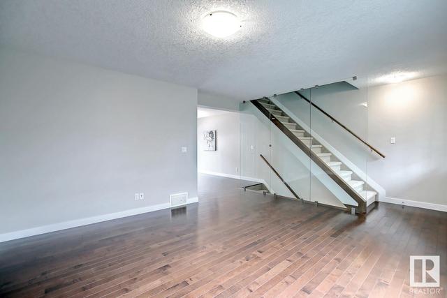38 - 675 Albany Wy Nw, House attached with 3 bedrooms, 2 bathrooms and 2 parking in Edmonton AB | Image 9