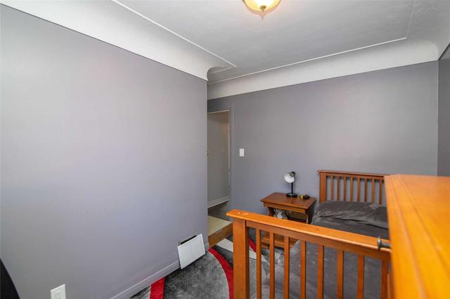 346 Hillside Ave, House detached with 2 bedrooms, 1 bathrooms and 4 parking in Hamilton ON | Image 13