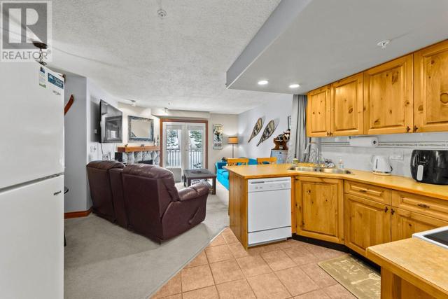 6 - 3300 Village Place, Condo with 1 bedrooms, 1 bathrooms and null parking in Sun Peaks Mountain BC | Image 4