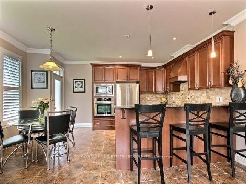1028 Kelman Crt, House detached with 4 bedrooms, 4 bathrooms and 4 parking in Milton ON | Image 9