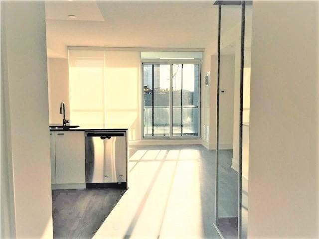 413 - 30 Roehampton Ave, Condo with 2 bedrooms, 2 bathrooms and 1 parking in Toronto ON | Image 24