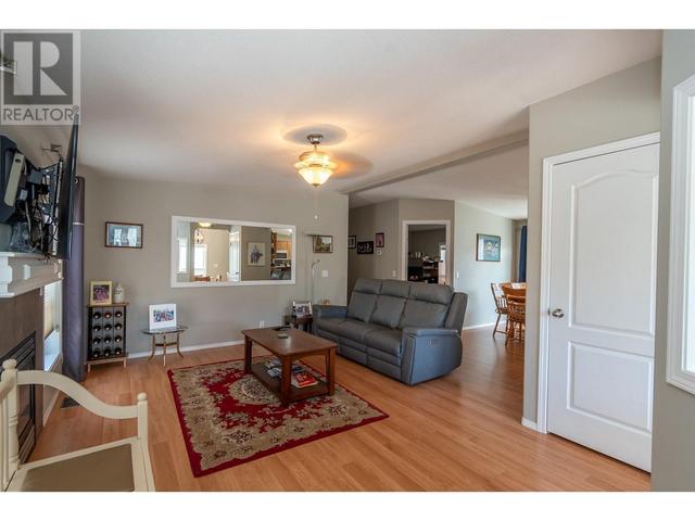 14 - 6688 Tronson Road, House other with 3 bedrooms, 2 bathrooms and 2 parking in Vernon BC | Image 2