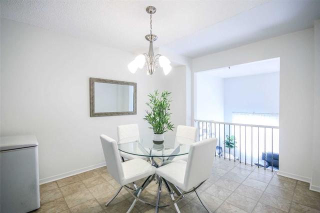 11 - 2075 Asta Dr, Townhouse with 3 bedrooms, 2 bathrooms and 2 parking in Mississauga ON | Image 3