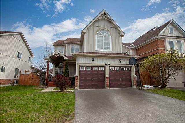 1256 Liveoak St, House detached with 4 bedrooms, 4 bathrooms and 6 parking in Oshawa ON | Image 1