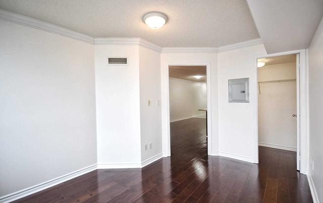 1013 - 2 Rean Dr, Condo with 1 bedrooms, 1 bathrooms and 1 parking in Toronto ON | Image 7