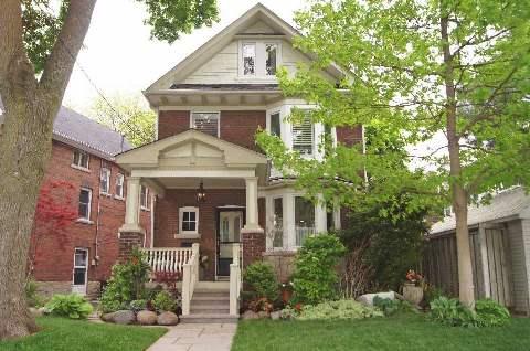 106 Ellerbeck St, House detached with 4 bedrooms, 3 bathrooms and 1 parking in Toronto ON | Image 1