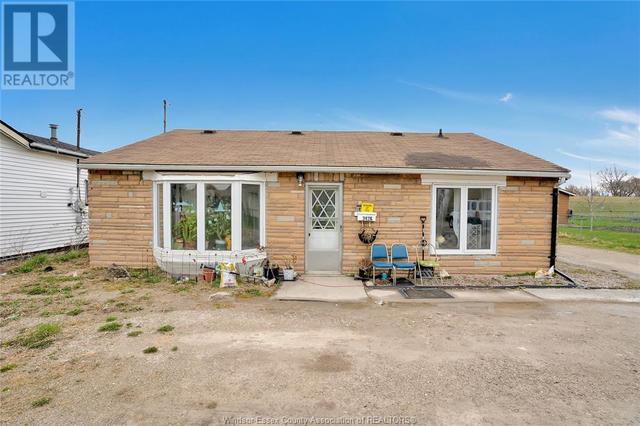3426 Howard Avenue, House detached with 3 bedrooms, 1 bathrooms and null parking in Windsor ON | Image 1