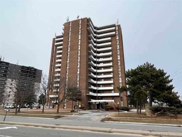 1001 - 3025 Queen Frederica Dr, Condo with 3 bedrooms, 2 bathrooms and 1 parking in Mississauga ON | Image 1