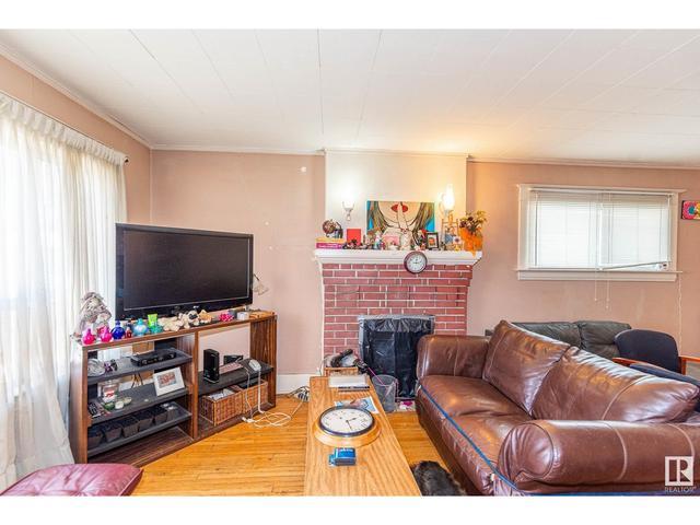11639 97 St Nw, House detached with 3 bedrooms, 2 bathrooms and null parking in Edmonton AB | Image 13