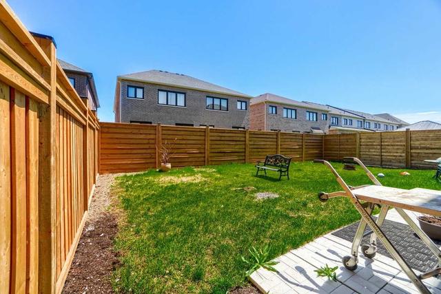 42 Louise Cres, House semidetached with 3 bedrooms, 3 bathrooms and 2 parking in Whitby ON | Image 17