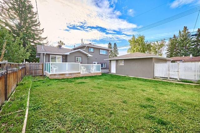 4011 Charleswood Drive Nw, House detached with 5 bedrooms, 4 bathrooms and 3 parking in Calgary AB | Image 46