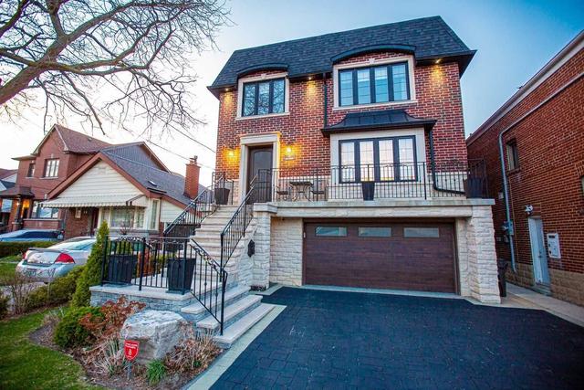 18 Davies Cres, House detached with 4 bedrooms, 5 bathrooms and 6 parking in Toronto ON | Image 1