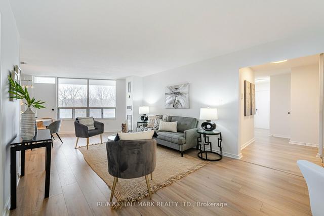 606 - 20 Edgecliffe Gfwy, Condo with 3 bedrooms, 2 bathrooms and 1 parking in Toronto ON | Image 12