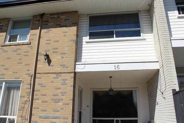 16 - 61 Ardglen Dr, Townhouse with 3 bedrooms, 1 bathrooms and 2 parking in Brampton ON | Image 3