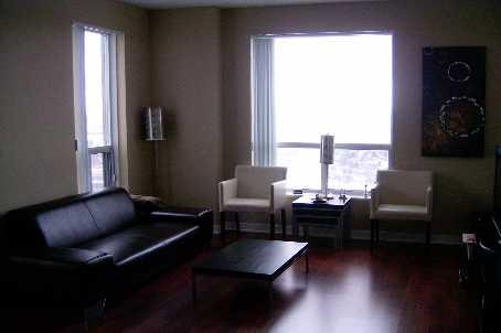 ph502 - 38 Lee Centre Dr, Condo with 2 bedrooms, 2 bathrooms and 1 parking in Toronto ON | Image 3