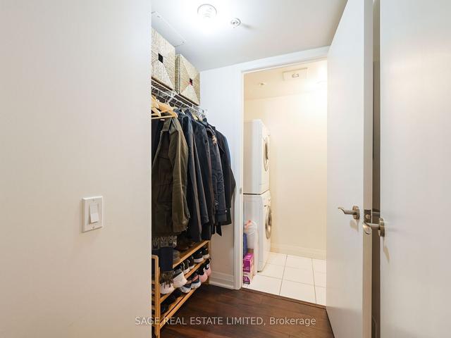 1111 - 5 Valhalla Inn Rd, Condo with 1 bedrooms, 1 bathrooms and 1 parking in Toronto ON | Image 8
