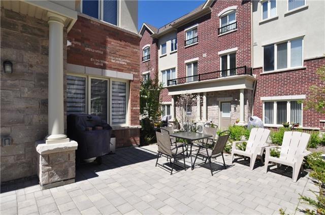 Th 10 - 21 Coneflower Cres, Townhouse with 3 bedrooms, 3 bathrooms and 1 parking in Toronto ON | Image 1