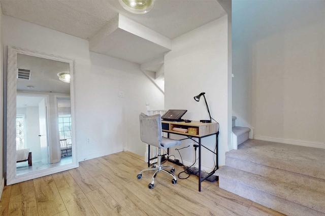 1559 - 5 Everson Dr, Townhouse with 2 bedrooms, 2 bathrooms and 1 parking in Toronto ON | Image 8
