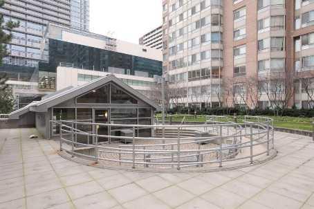 1001 - 44 Gerrard St W, Condo with 2 bedrooms, 2 bathrooms and 1 parking in Toronto ON | Image 9