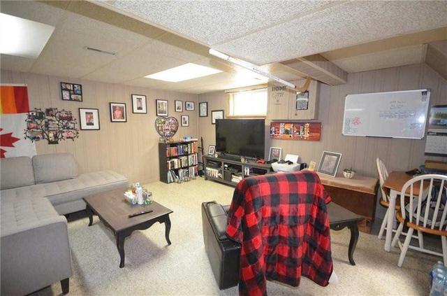807 Dunn Ave, House detached with 3 bedrooms, 2 bathrooms and 5 parking in Hamilton ON | Image 18