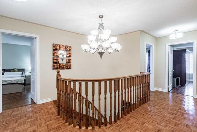 11 Hibiscus Crt, House detached with 4 bedrooms, 5 bathrooms and 6 parking in Brampton ON | Image 10