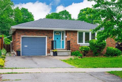 1326 Royal Drive, House detached with 3 bedrooms, 2 bathrooms and 4 parking in Peterborough ON | Card Image