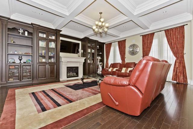 939 Silverthorn Mill Ave, House detached with 4 bedrooms, 6 bathrooms and 9 parking in Mississauga ON | Image 6
