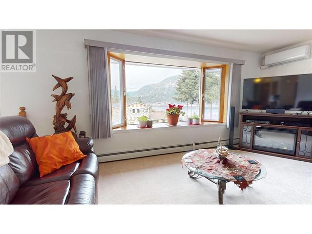 2454 Leisure Road, House detached with 4 bedrooms, 2 bathrooms and 2 parking in Columbia Shuswap C BC | Image 34