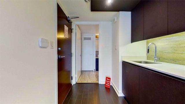 942c - 15 Iceboat Terr, Condo with 0 bedrooms, 1 bathrooms and 0 parking in Toronto ON | Image 10