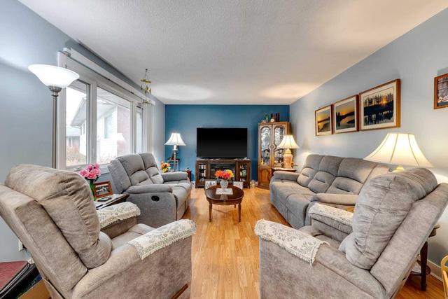 1008 Riddell Place Se, House detached with 4 bedrooms, 1 bathrooms and 2 parking in Calgary AB | Image 5
