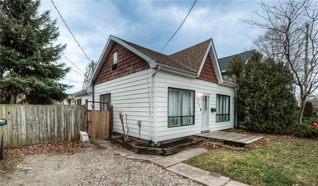 369 Hunter Street W, House detached with 2 bedrooms, 1 bathrooms and 1 parking in Hamilton ON | Image 18
