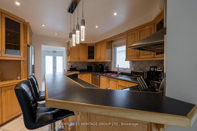 35 Railway St, House detached with 3 bedrooms, 2 bathrooms and 14 parking in Vaughan ON | Image 18