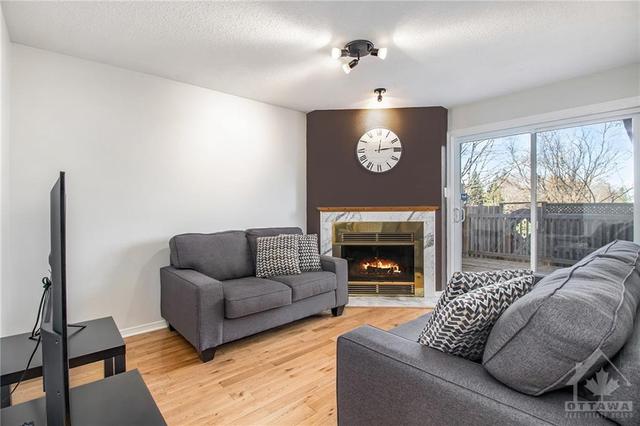 62 Southport Drive, Townhouse with 4 bedrooms, 3 bathrooms and 5 parking in Ottawa ON | Image 11