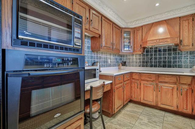 51 Dorwood Crt, House detached with 4 bedrooms, 4 bathrooms and 11 parking in Vaughan ON | Image 16