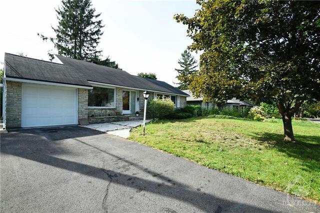 172 Roger Road, House detached with 3 bedrooms, 2 bathrooms and 3 parking in Ottawa ON | Image 28