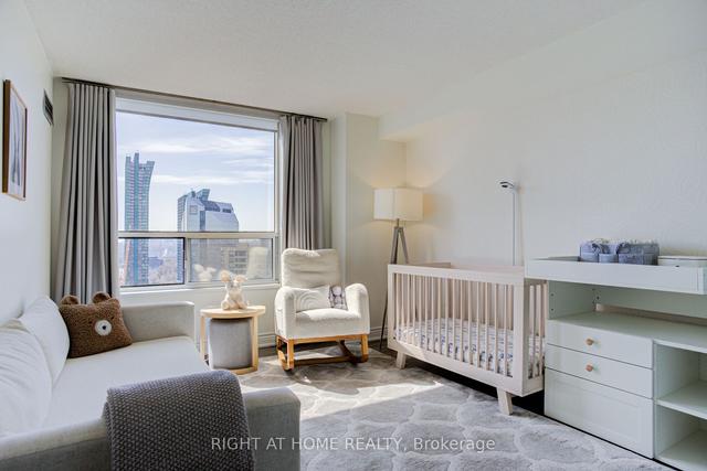 2607 - 100 Upper Madison Ave, Condo with 2 bedrooms, 2 bathrooms and 1 parking in Toronto ON | Image 2