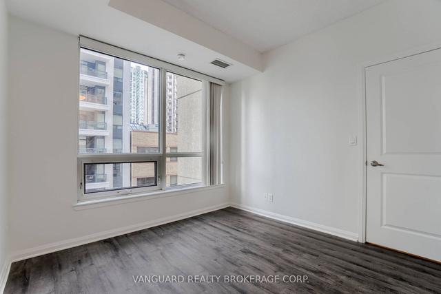 809 - 35 Hayden St, Condo with 1 bedrooms, 1 bathrooms and 1 parking in Toronto ON | Image 16