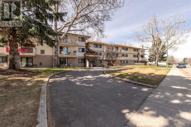 102, - 855 Columbia Boulevard W, Condo with 1 bedrooms, 1 bathrooms and 1 parking in Lethbridge AB | Image 2