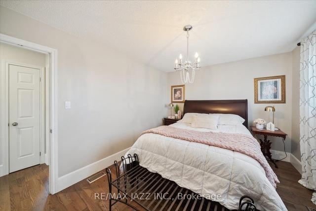 2534 Marsdale Dr, House detached with 3 bedrooms, 3 bathrooms and 3 parking in Peterborough ON | Image 11